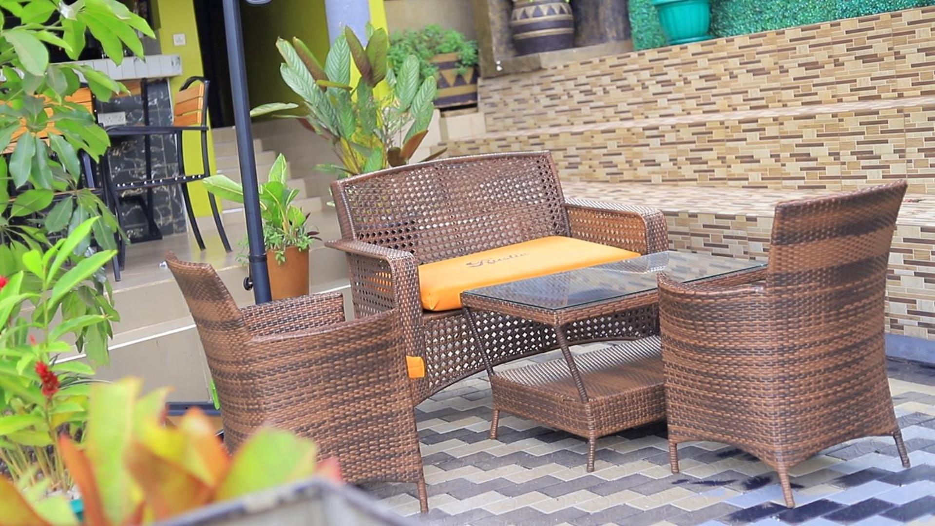 Rustic Gardens Bed & Breakfast Kitunzi Lungujja Kampala Buitenkant foto